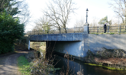 Chertsey Road Bridge