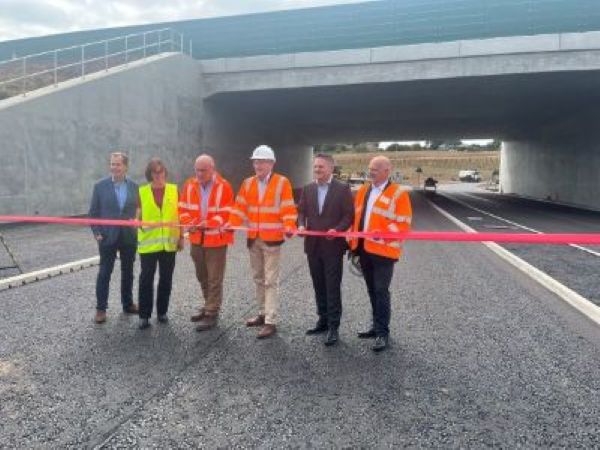 M27 junction 10 - partners ribbon cutting