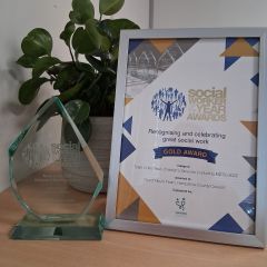 Glass award and certificate