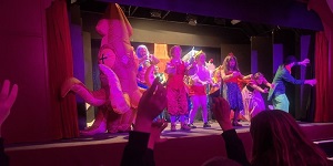 The present of pantomime for foster families