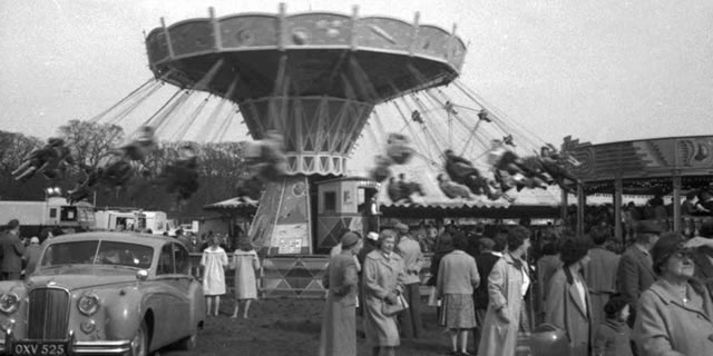 B Cole and Sons' Chairoplanes, 1960 