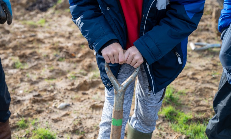 Planting with a shovel