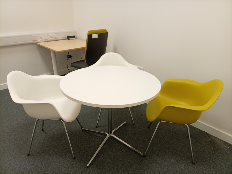Basingstoke Discovery Centre - Weston meeting room