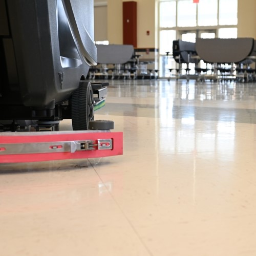  A cleaning machine and a polished, clean floor