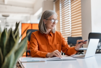 woman on laptop